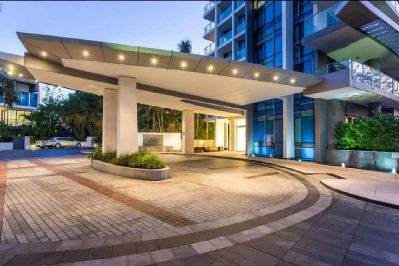 Serenity In Surfers Ocean Views Wifi Parking Gold Coast