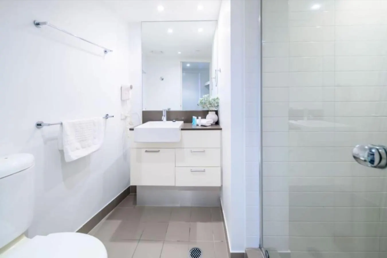 Holiday home Serenity In Surfers Ocean Views Wifi Parking Gold Coast Australia